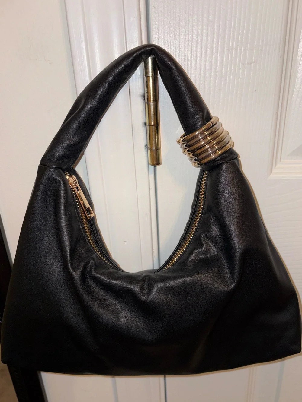 A NEW DAY SLOUCHY BAG WITH SIX REARRANGEABLE RINGS NEW WITHOUT TAGS